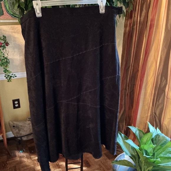 Allison Daley Black. Suede like skirt - Picture 1 of 5